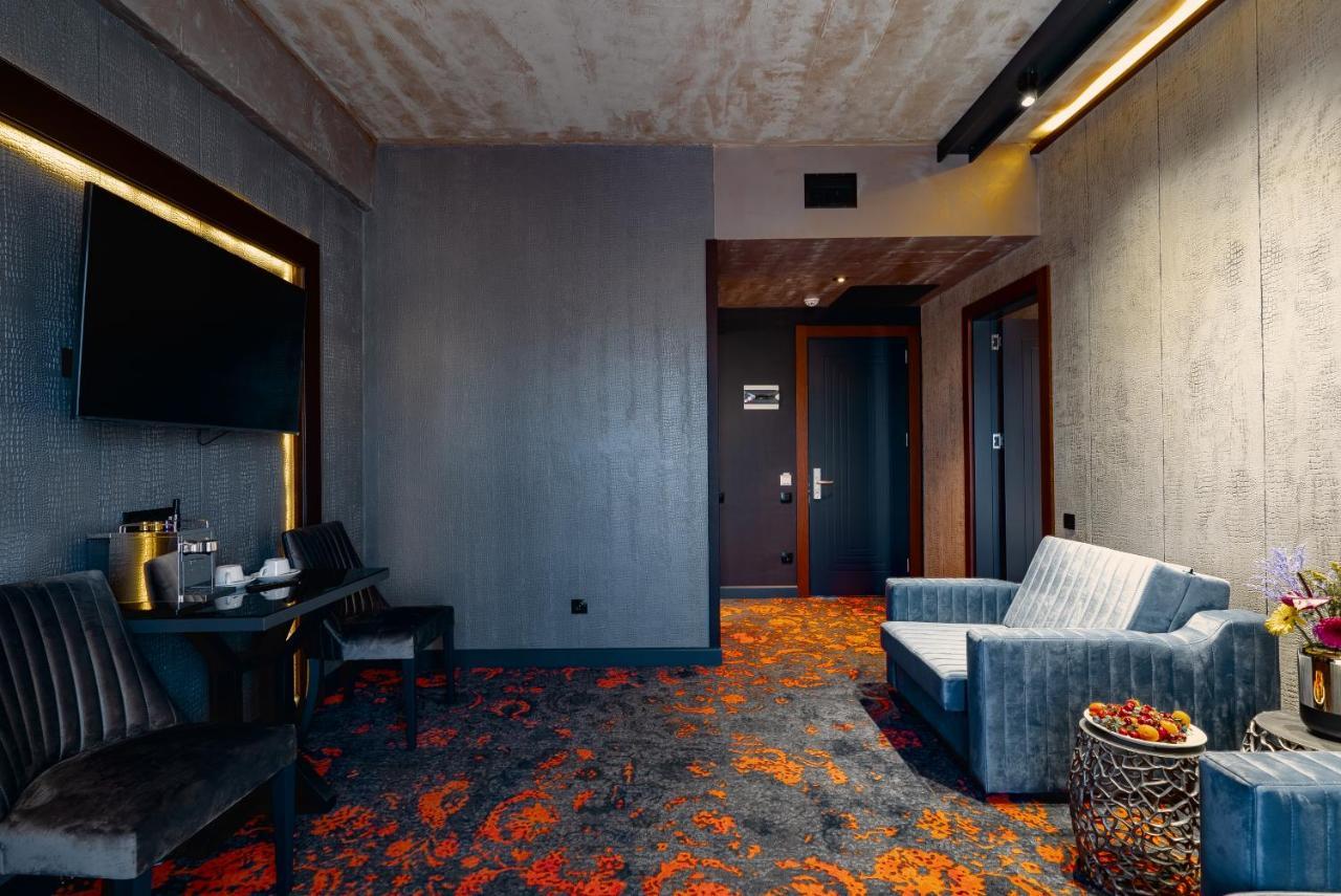 Tapis Rouge Design Boutique Готель 5*